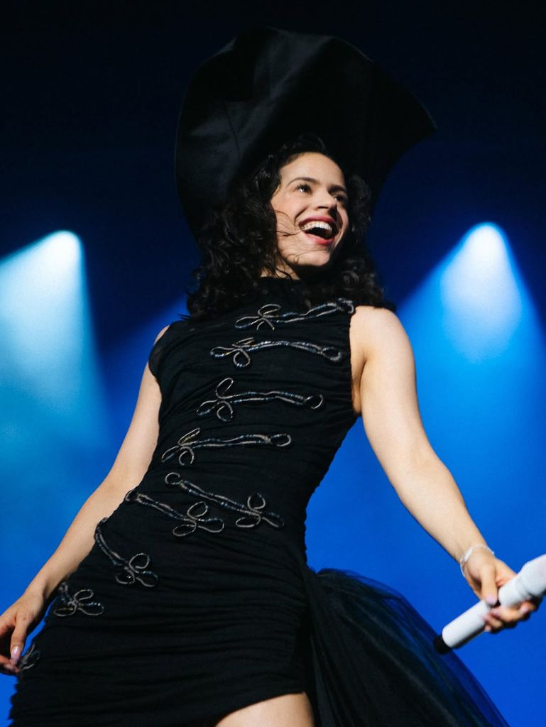 Rosalía en un momento de su gira