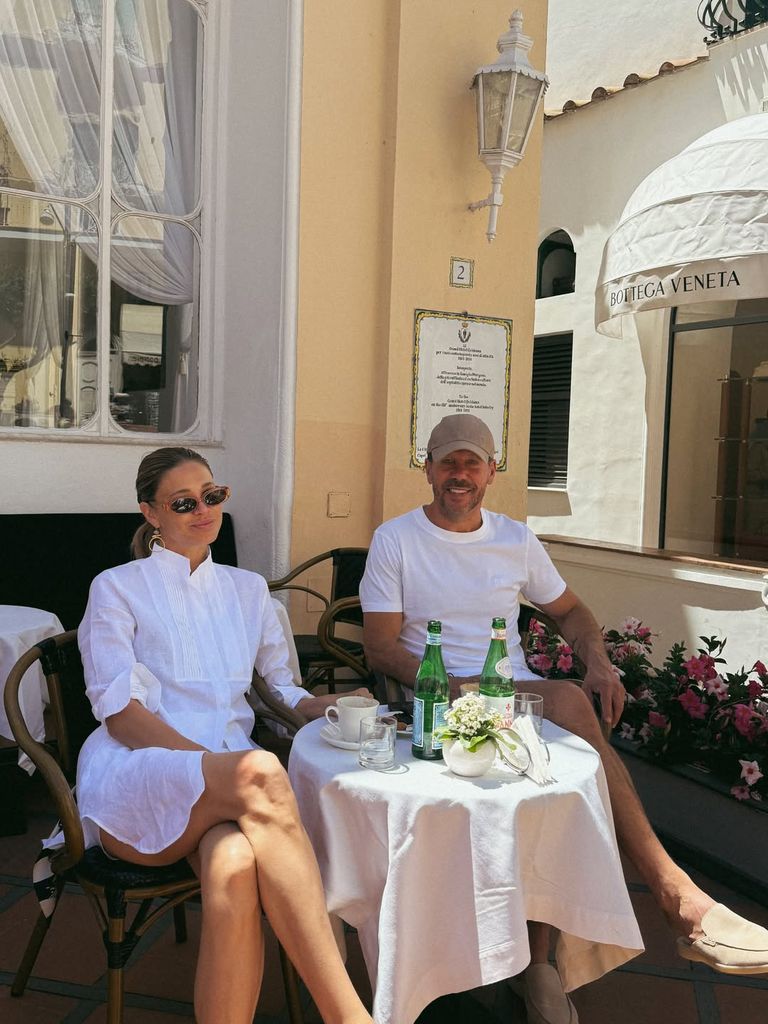 Carla Pereyra en su escapada a Capri, Italiana, con Simeone y amigos como Vicky Martín Berrocal.