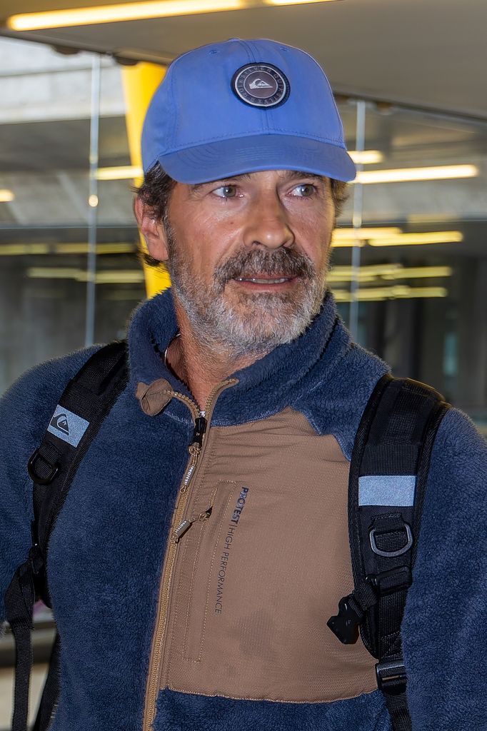 Rodolfo Sancho llega al aeropuerto de Madrid, a 18 de marzo de 2025