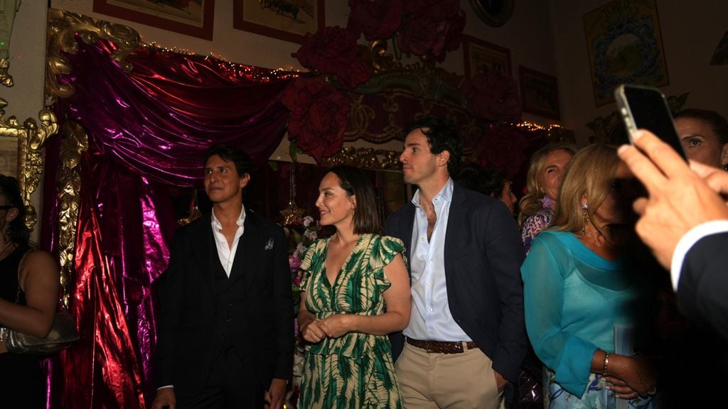 Roca Rey, junto a la pareja del momento