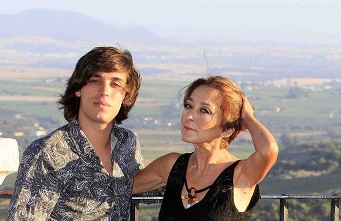 Madre Víctor Elías