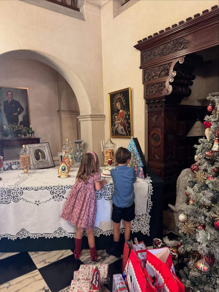 Sassa de Osma pasando la Navidad en Lima, Perú con su familia.