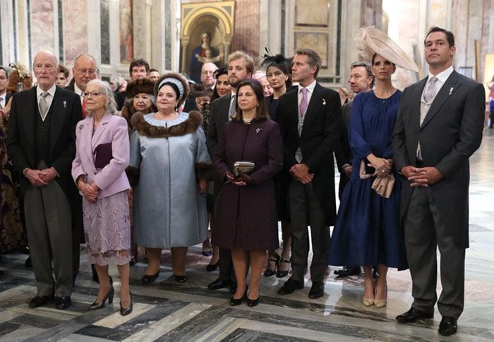De los duques de Anjou a Simeón de Bulgaria: la gran cita 'royal' en la boda de Jorge Romanov