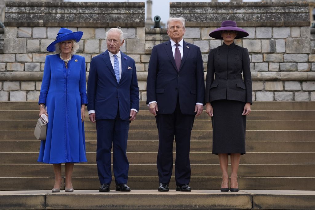 Los Reyes de Inglaterra reciben a Donald y Melania Trump.