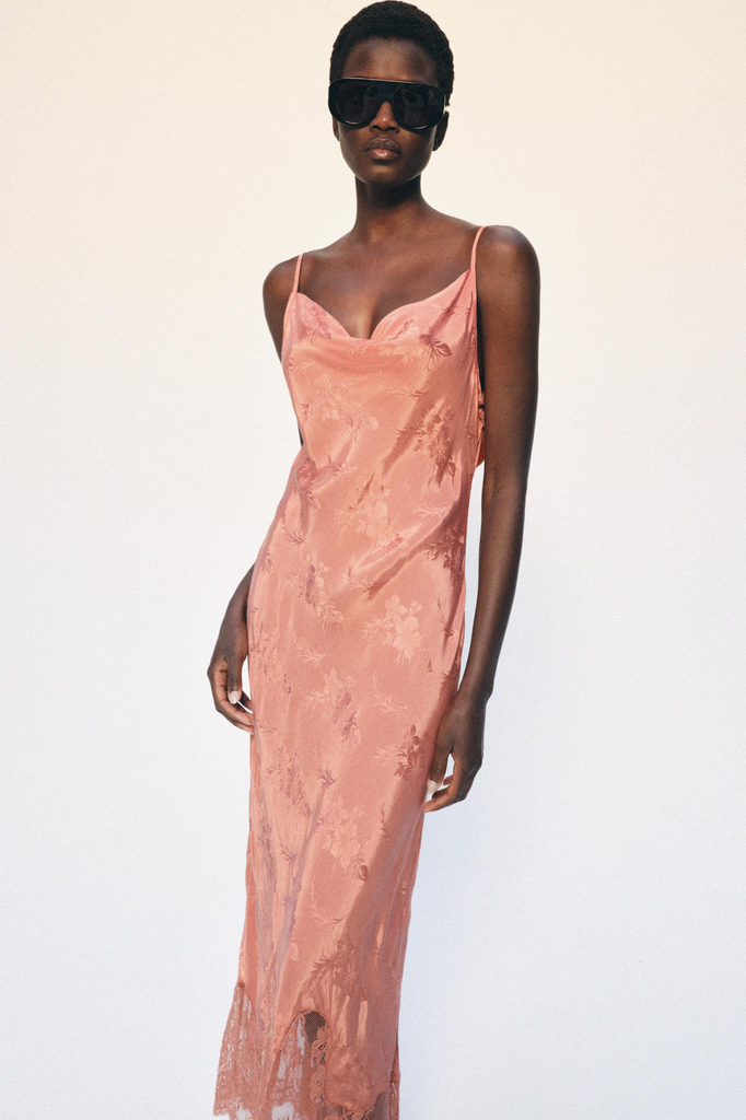 Vestido jacquard con encaje de Zara