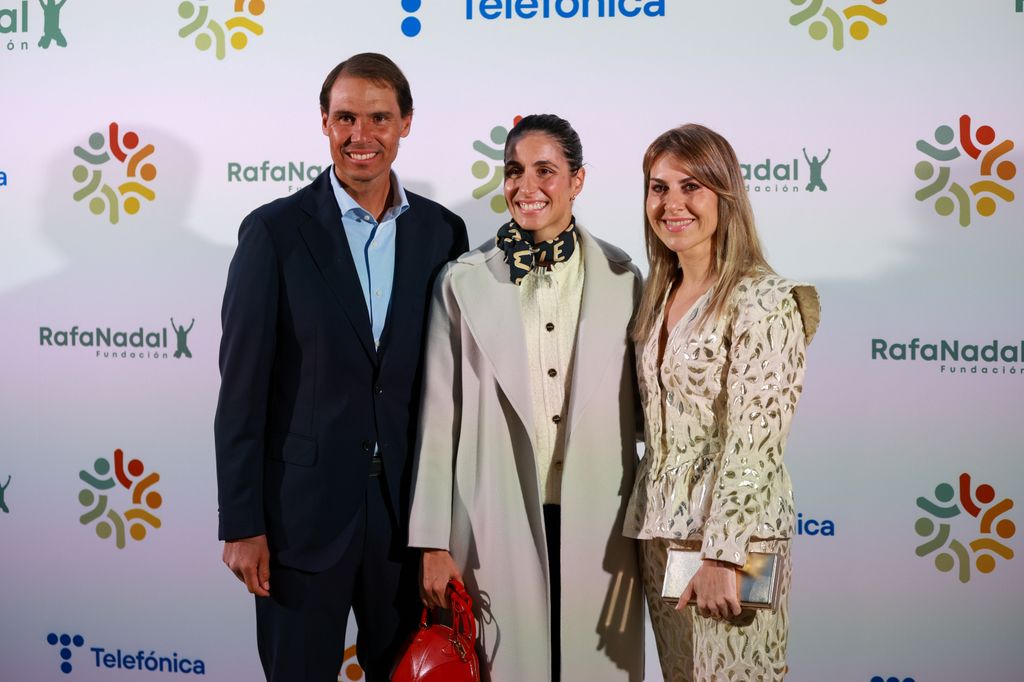 Rafa Nadal, Mery Perelló y la presentadora Susana Guasch en los IV Premios Fundación Rafa Nadal, a 25 de marzo de 2026, en Marratxi, Mallorca