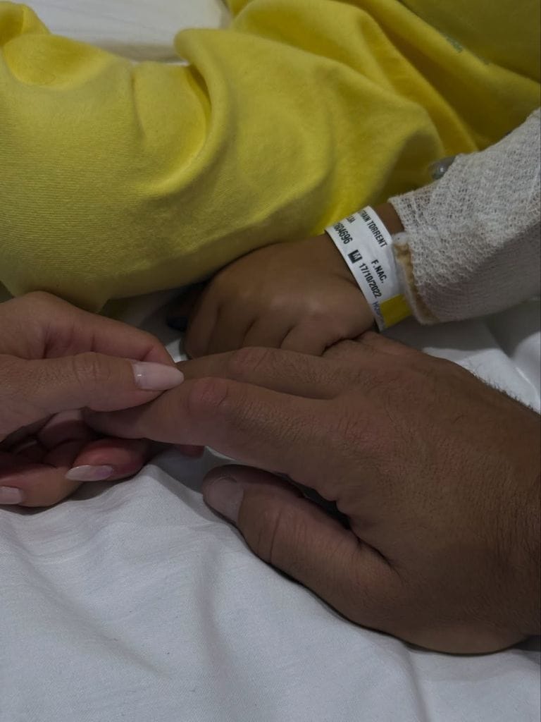 Elsa, la única hija en común entre Jaime Astrain y Lidia Torrent, ha pasado unos días en el hospital