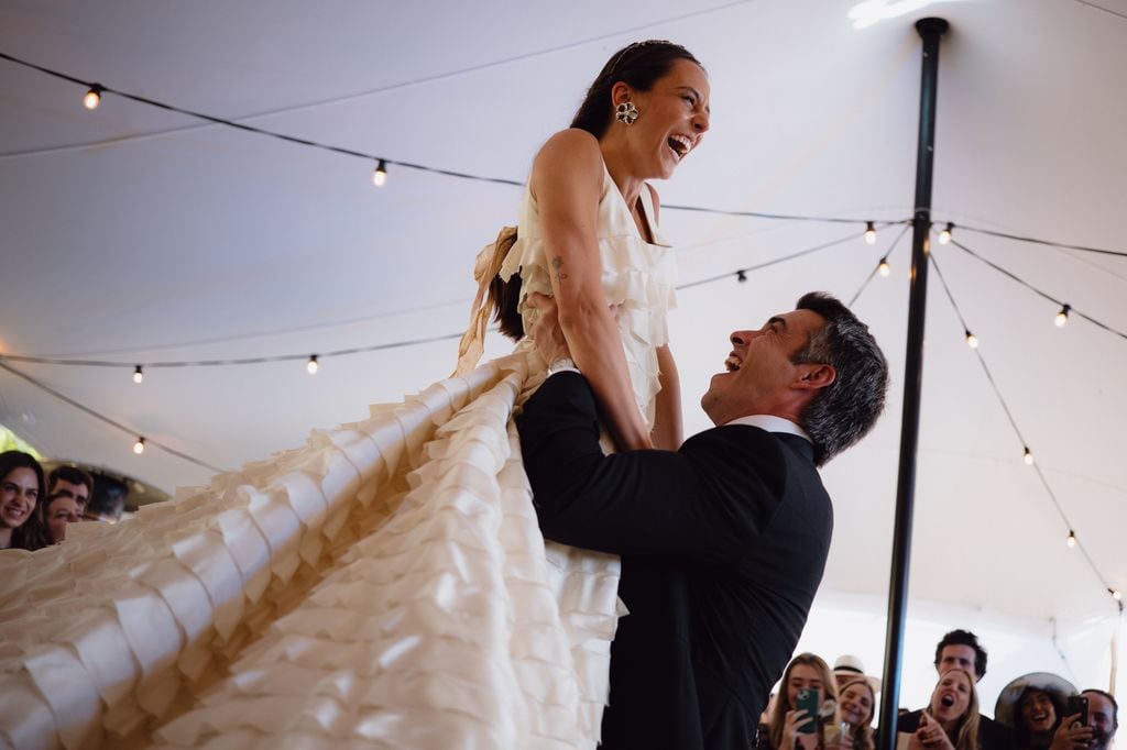 Vestido de novia con volantes y cancán de Ynés Suelves