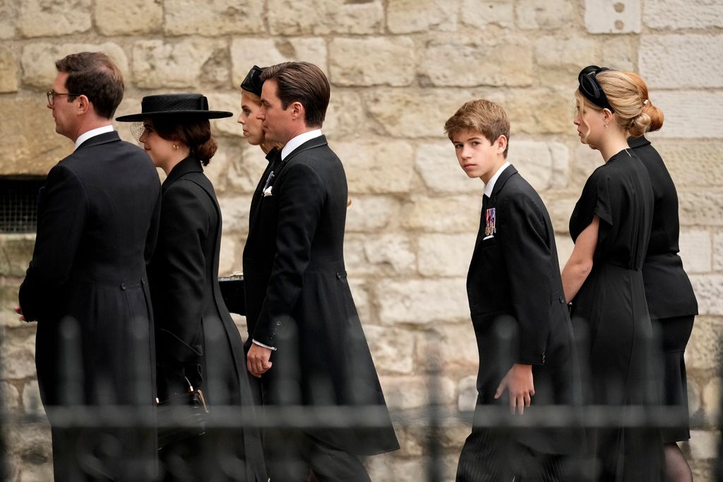 James, conde de Wessex, y Lady Louise Windsor en el funeral de Isabel II 