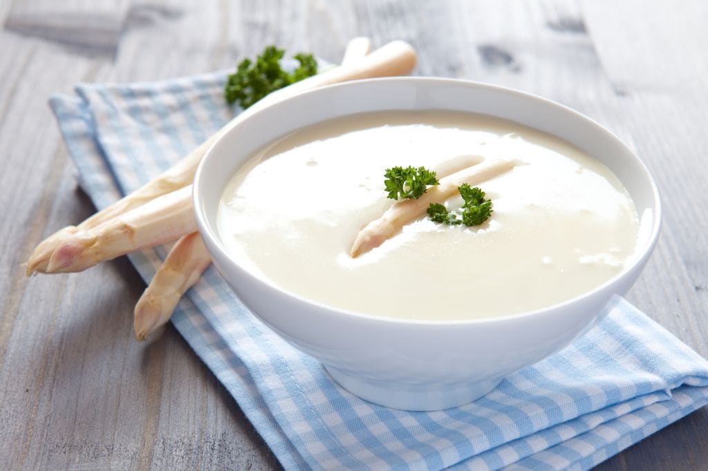 ‘Spargelsuppe’, sopa de espárragos alemana