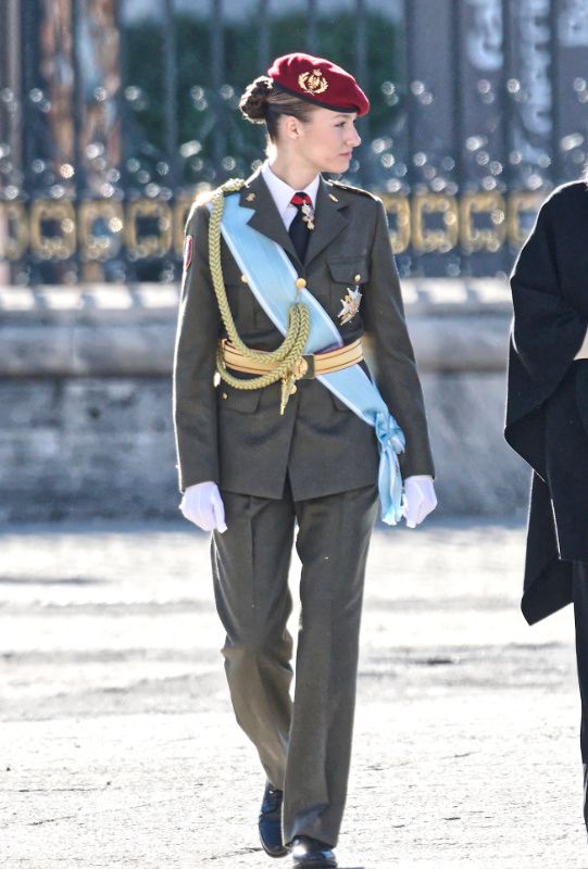 Uniforme militar de Leonor