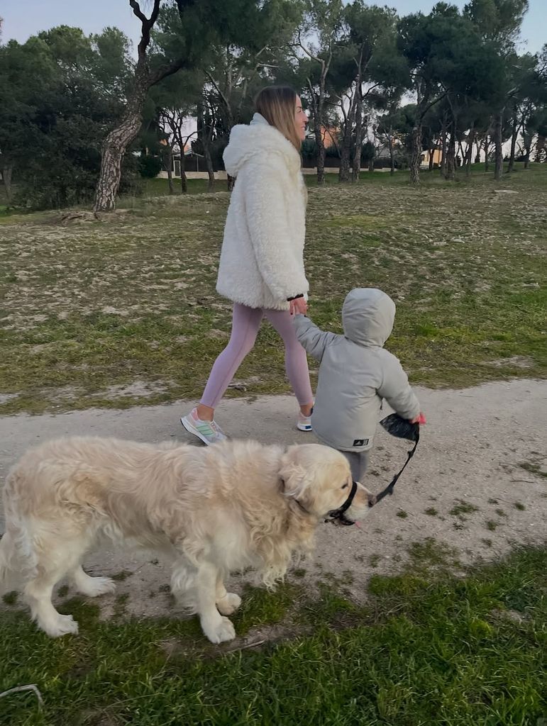 Marta Castro con su hijo Hugo