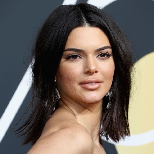 kendall_jenner_acne-4z