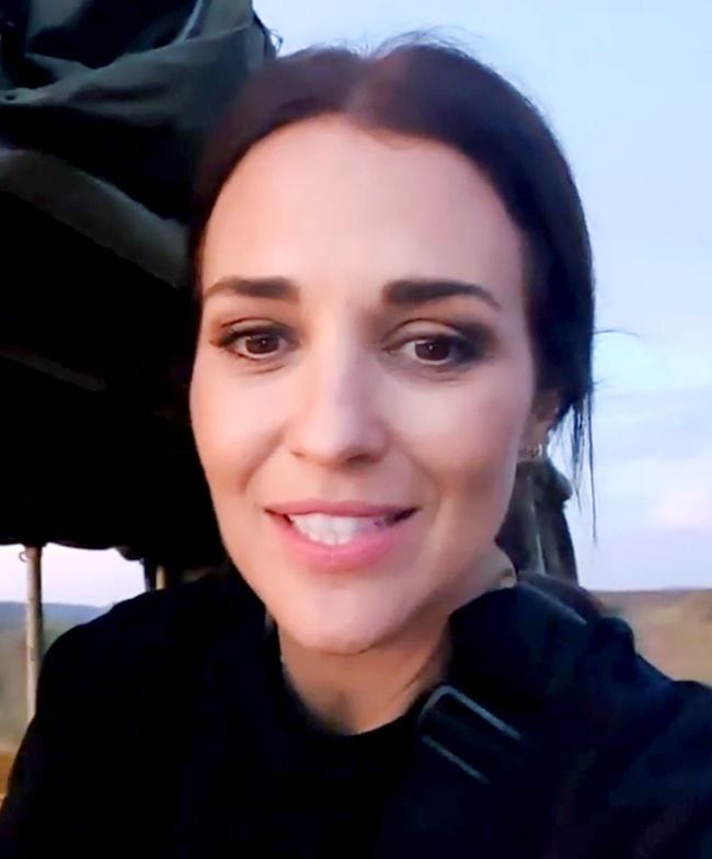 Paula Echevarría responde a los que la critican por ir maquillada en su viaje a Kenia