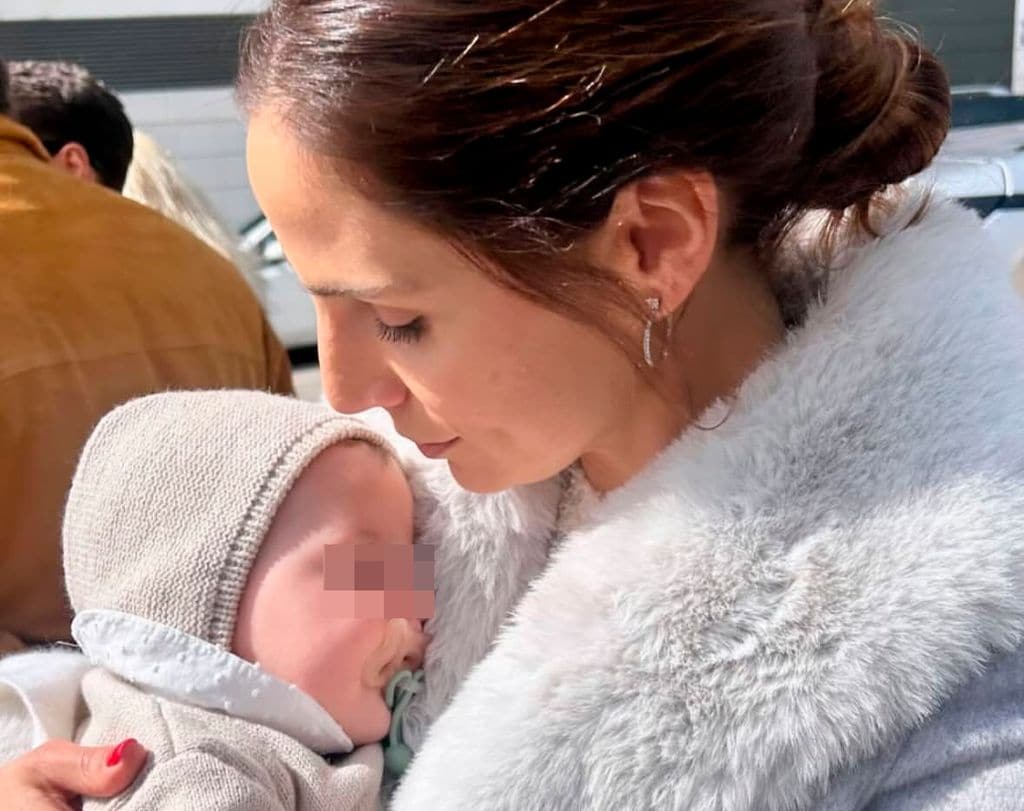 Lucía Villalón con su hijo Lucas