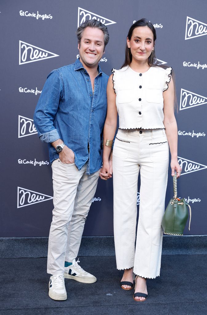 Lucía Pombo con su marido, Álvaro López Huerta, en la fiesta organizada por El Corte Inglés para presentar su nueva campaña NEW 2025