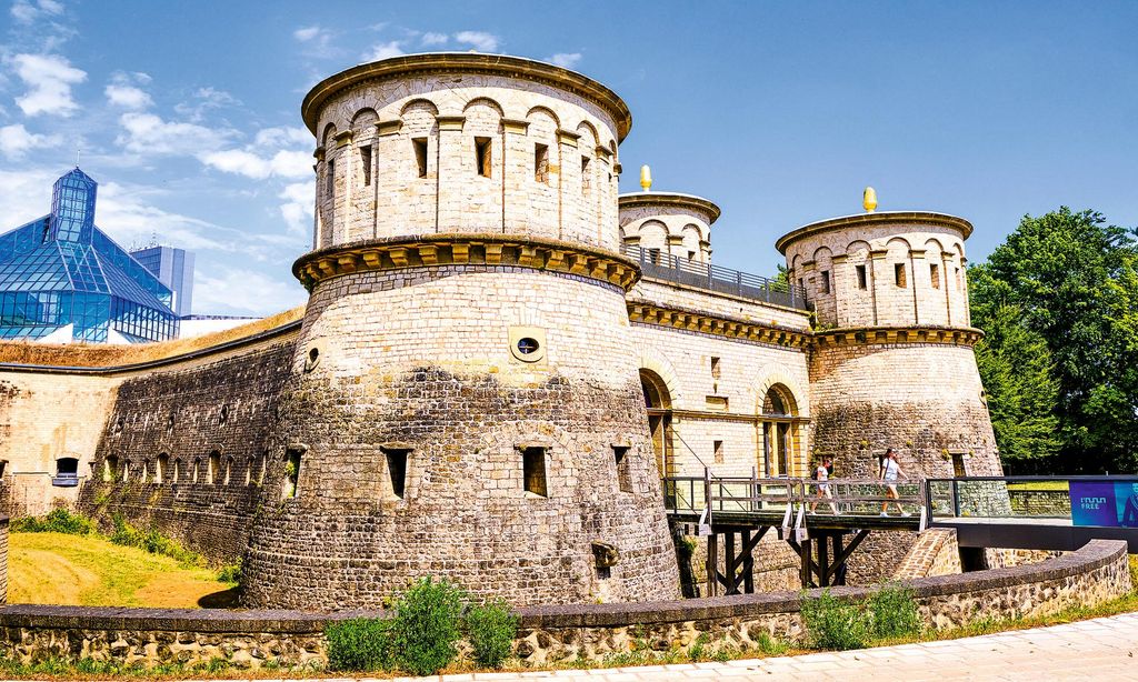 HOVIAJES 2125 QUATTROPOLE
