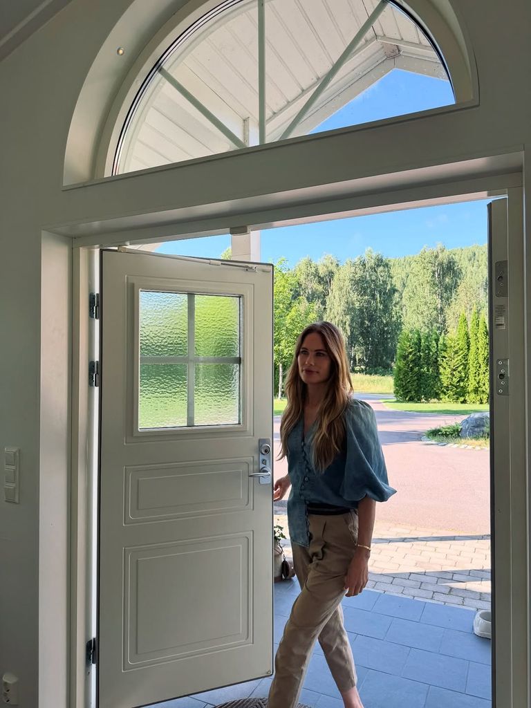 Daniela y Martina Svedin Figo disfrutan de unas idílicas vacaciones en Suecia, el país de su madre