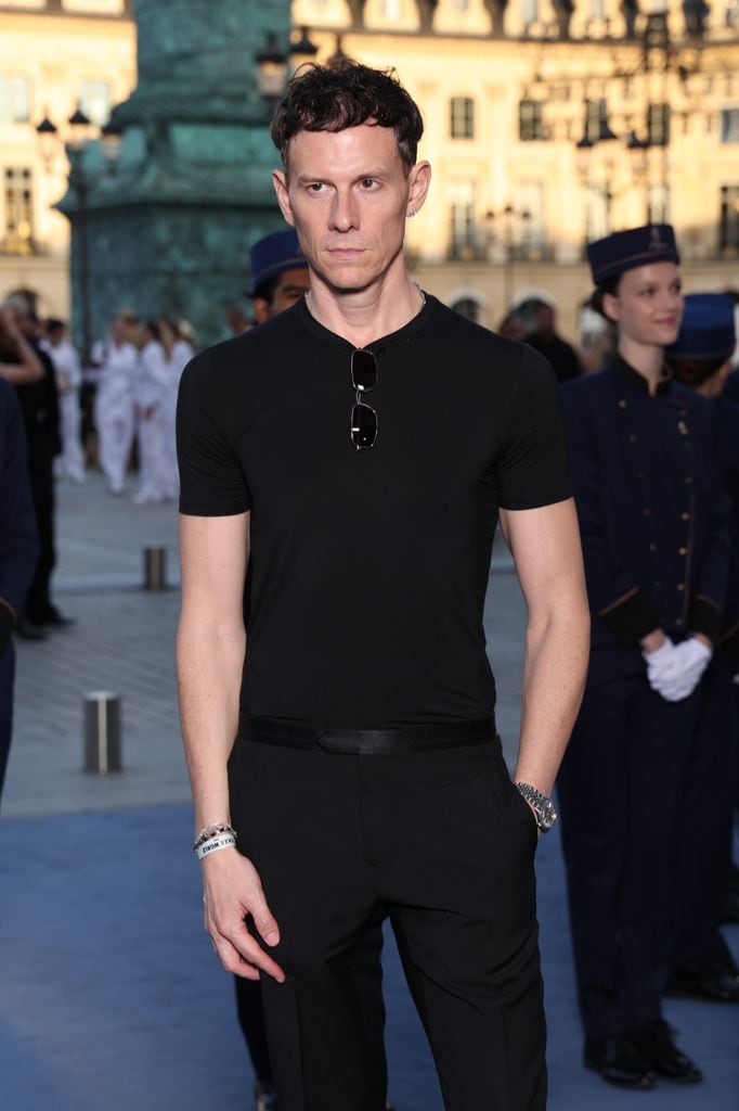 El diseñador Casey Cadwallader deja la dirección de Mugler después de 7 años