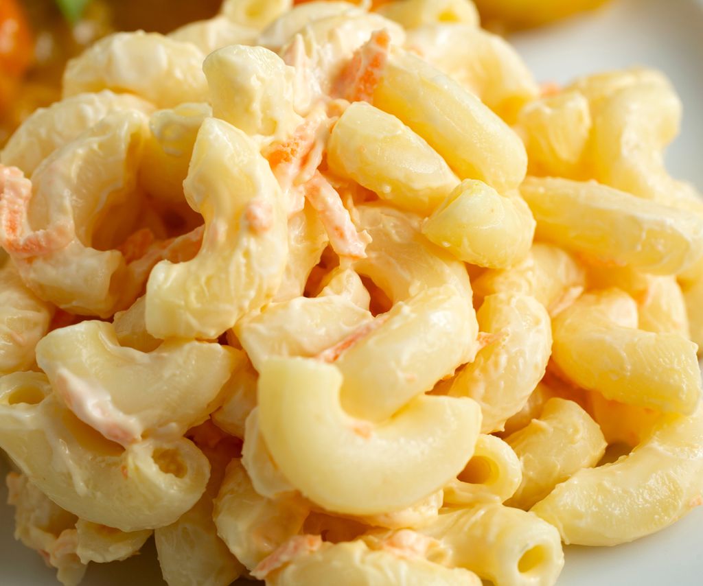 Aunque la pasta es su ingredinte principal, esta ensalada el típica de Hawái.