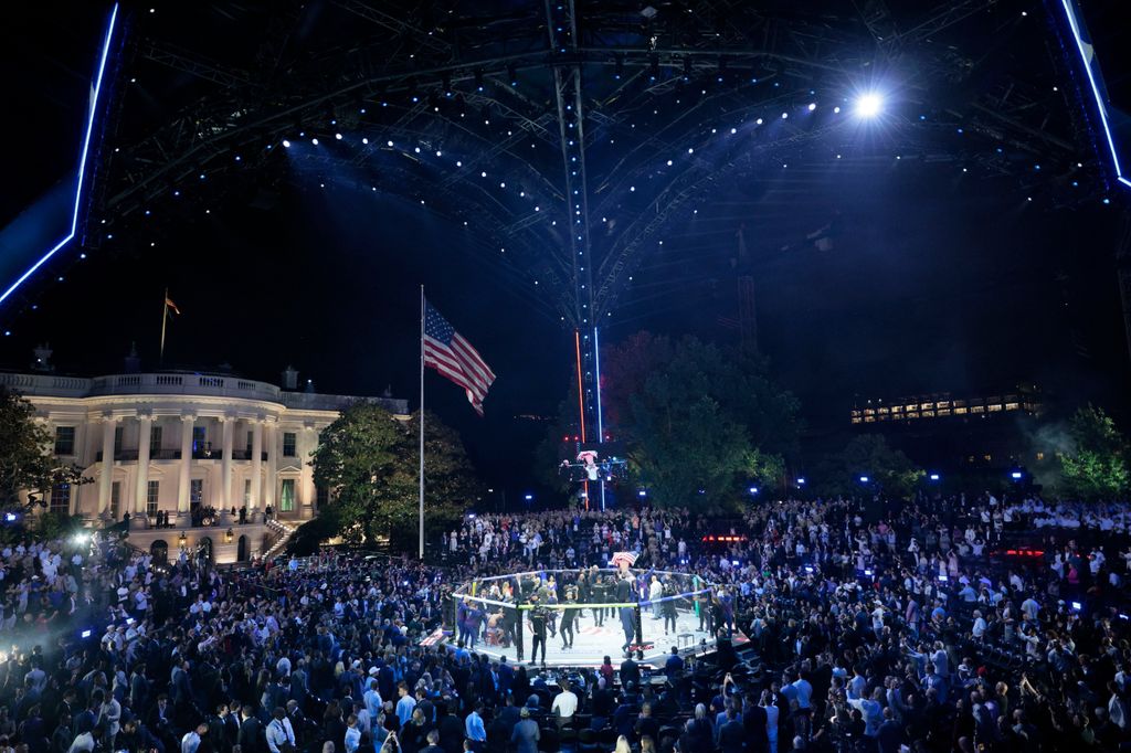 El jardín sur de la Casa Blanca en Washington albergando el ring de combate donde pelearon Justin Gaethje e Ilia Topuria