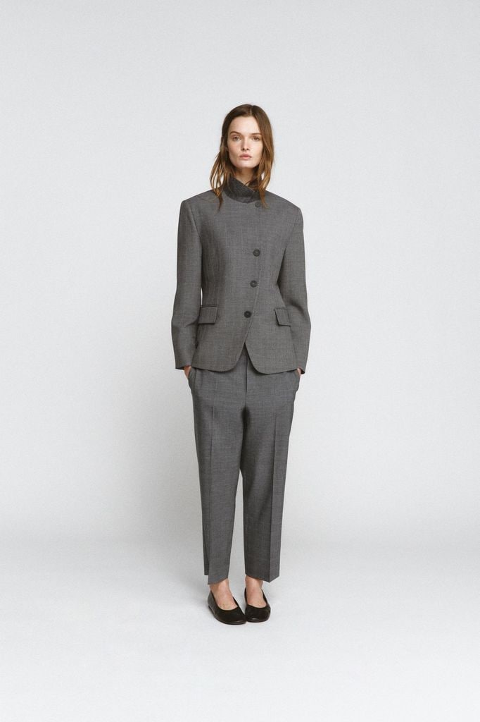 5 trajes de chaqueta diferentes de Zara enero 2026