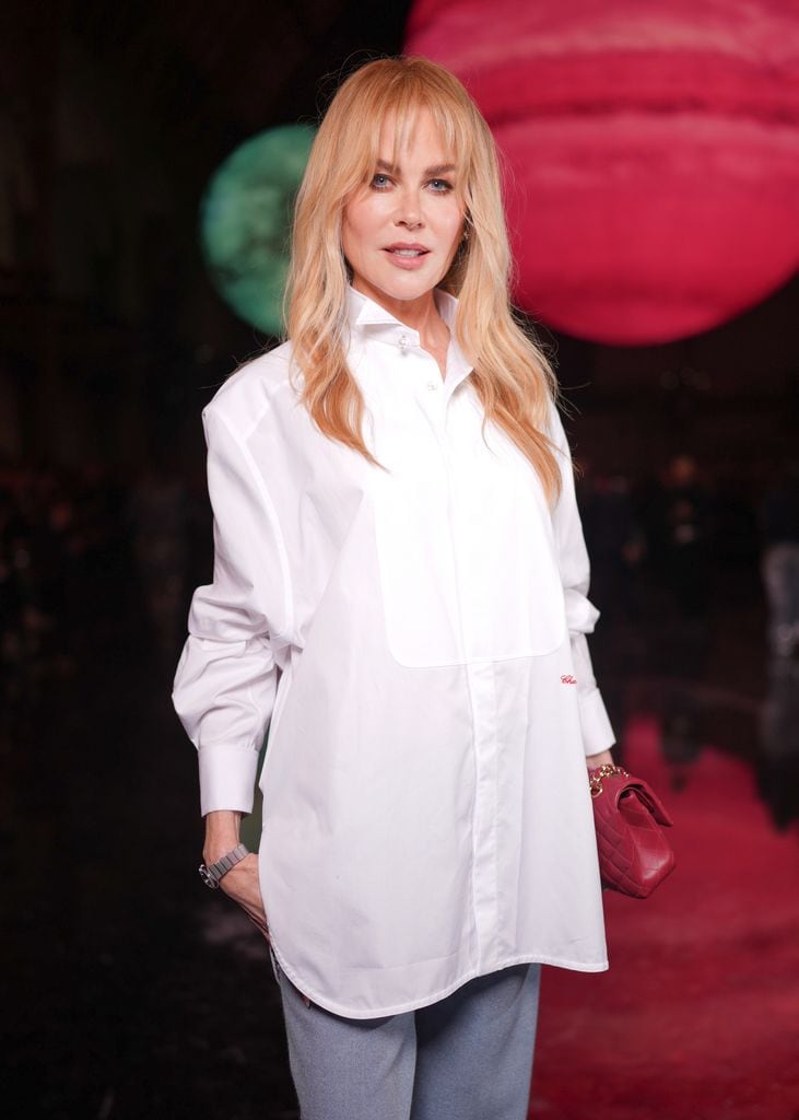 Nicole Kidman luce impecable para el desfile de Chanel.