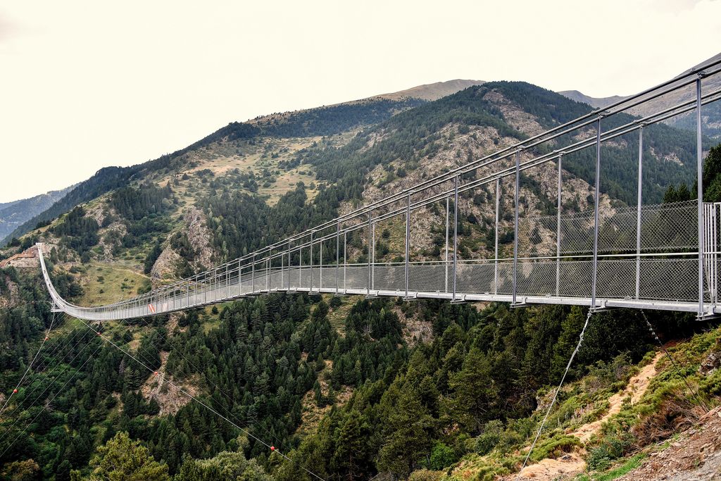 Costó 7,1 millones de euros y dos años de trabajo construir el que es el puente peatonal más largo del mundo