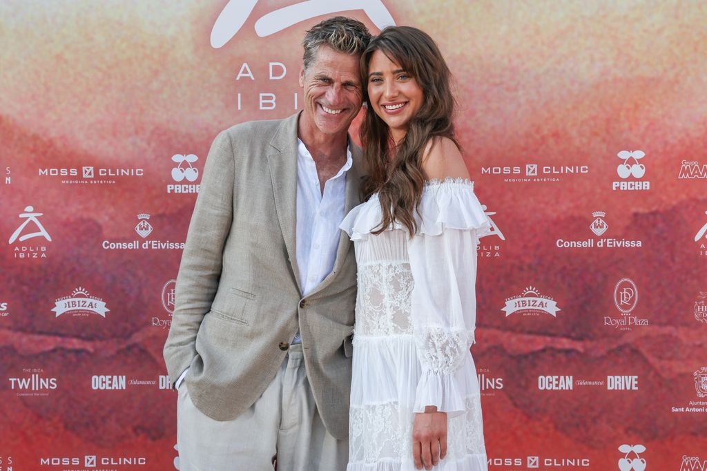 Mark Vanderloo y su hija Emma en la pasarela Ablid 