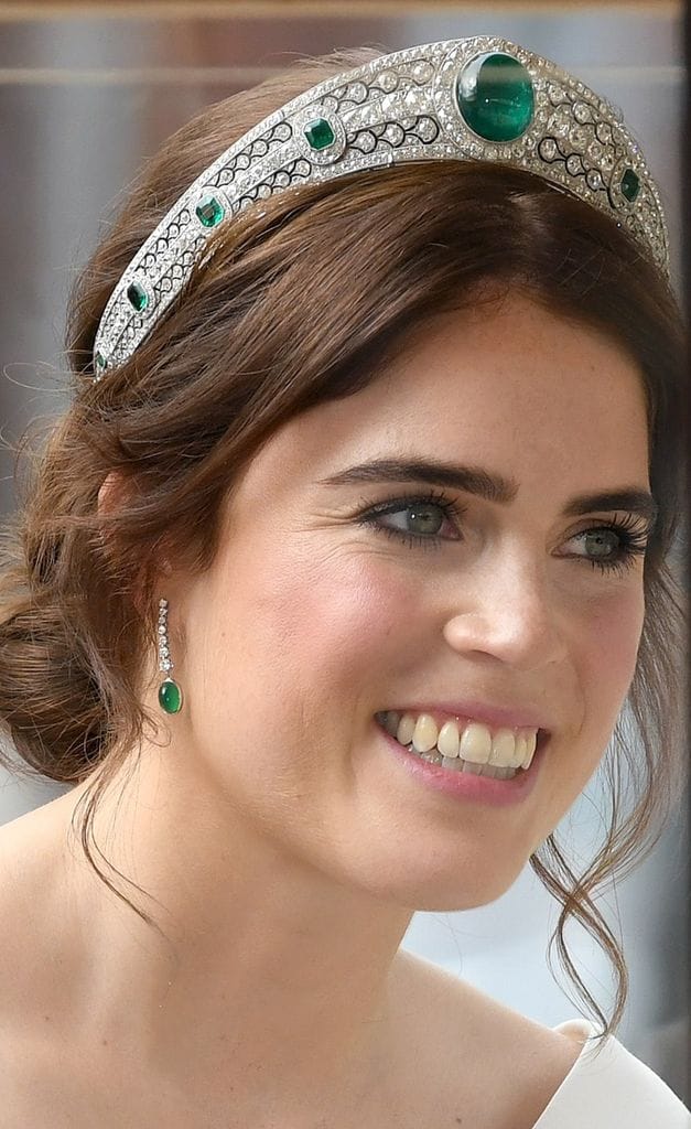 Boda de Eugenia de York y Jack Brooksbank tiara de esmeraldas