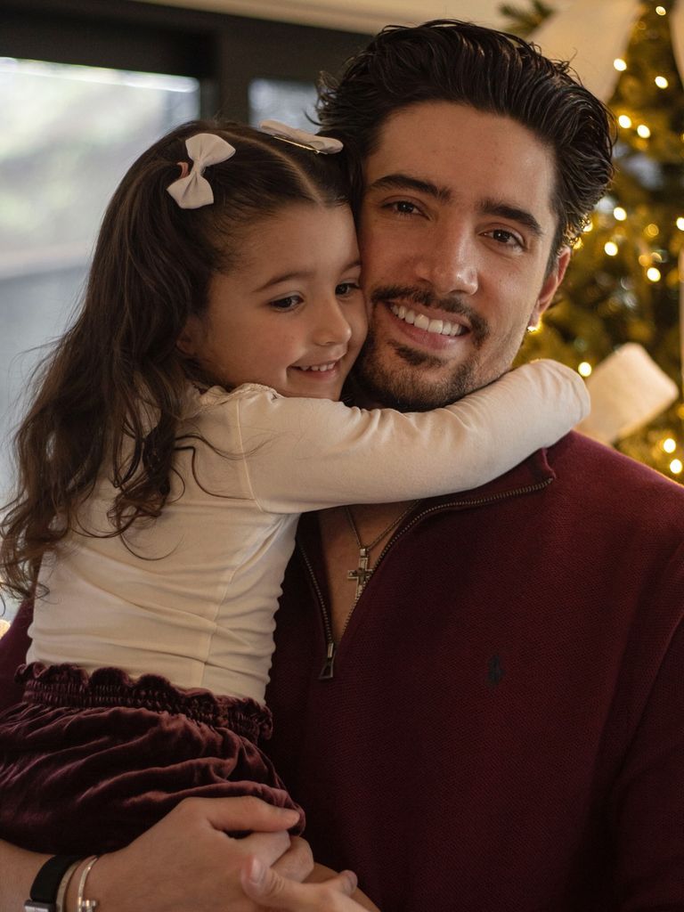 Alex Fernández contó que su hija Mía quiere ser cantante como él.