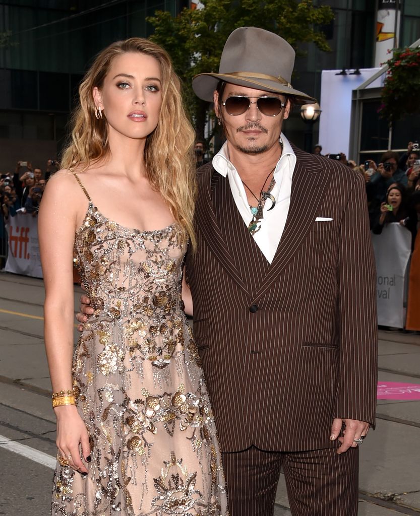 Johnny Depp junto a Amber Heard 