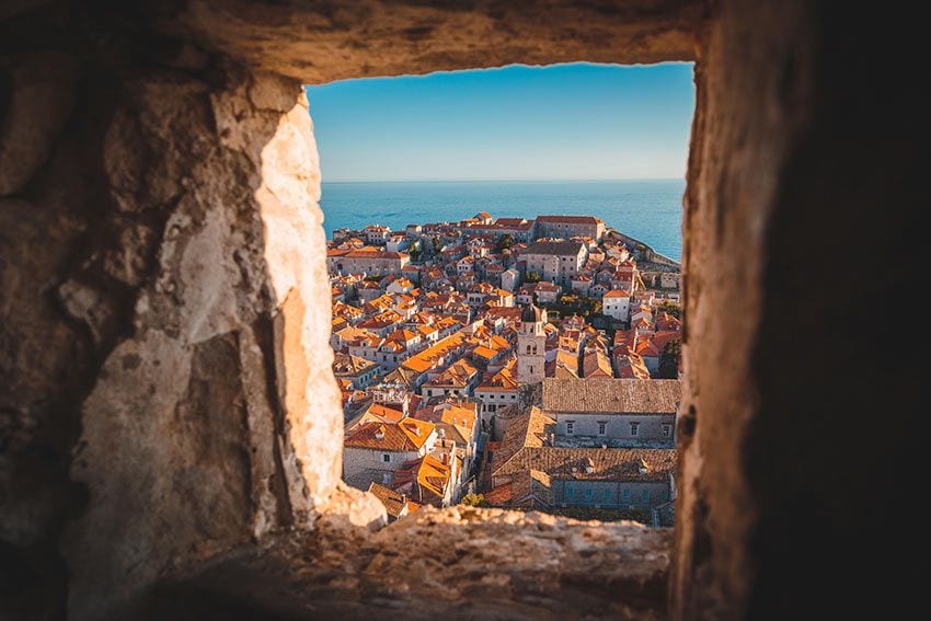 Vista panorámica de Dubrovnik al atardecer