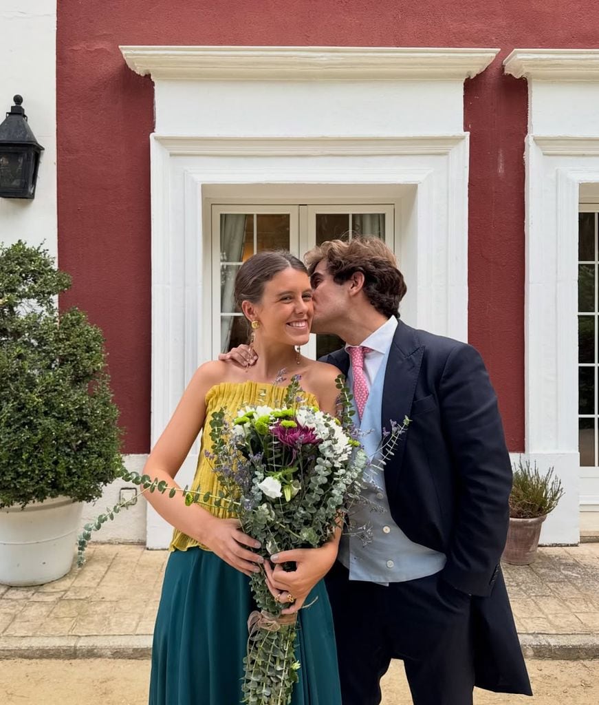 La pareja en la boda de unos amigos