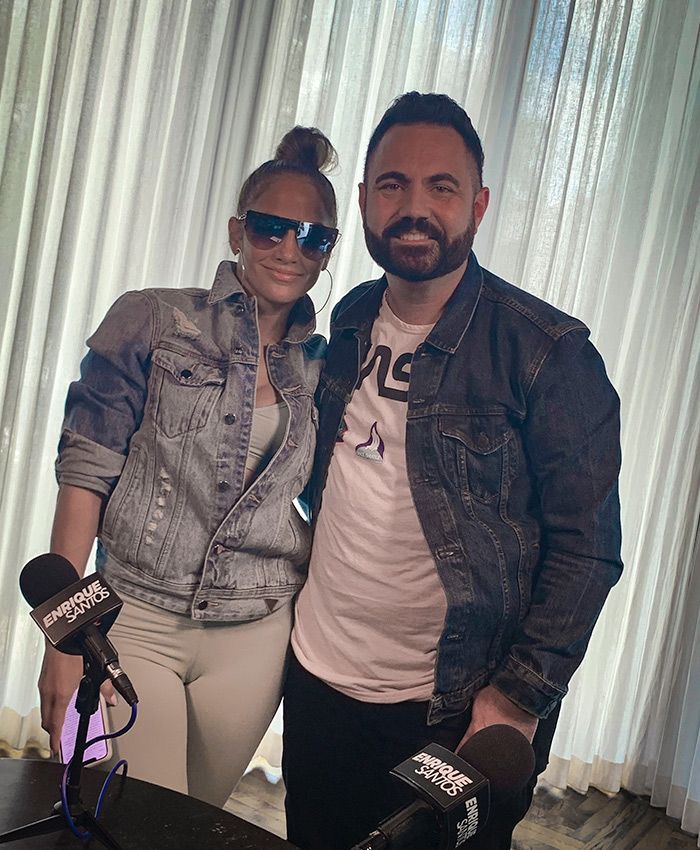 Jennifer López y Enrique Santos