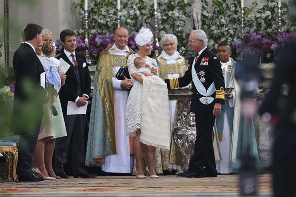 'Glamour' y tradición en el Bautizo Real de Oscar de Suecia