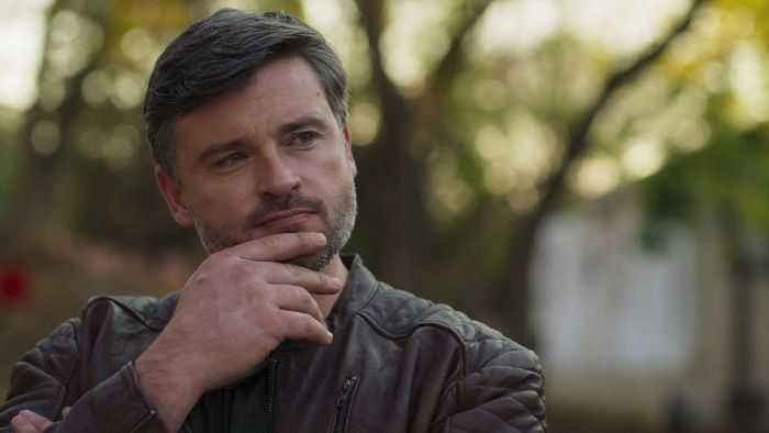 Tom Welling interpreta a un exoficial de la contrainteligencia en 'Professionals'