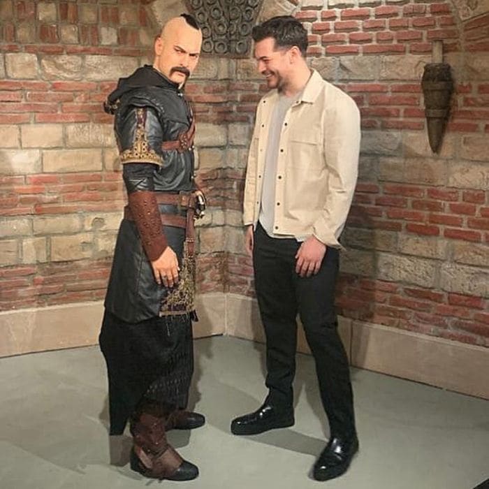 Çagatay Ulusoy es el protagonista de 'Hakan, el protector' de Netflix