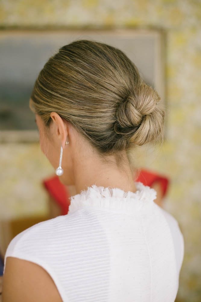 María con recogido bajo