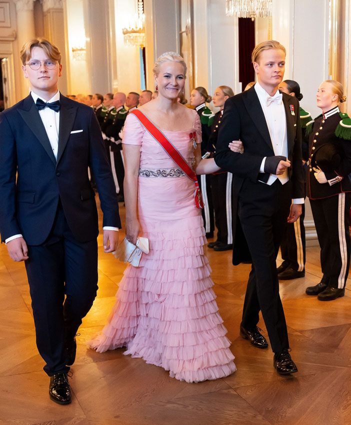 Mette-Marit con sus hijos