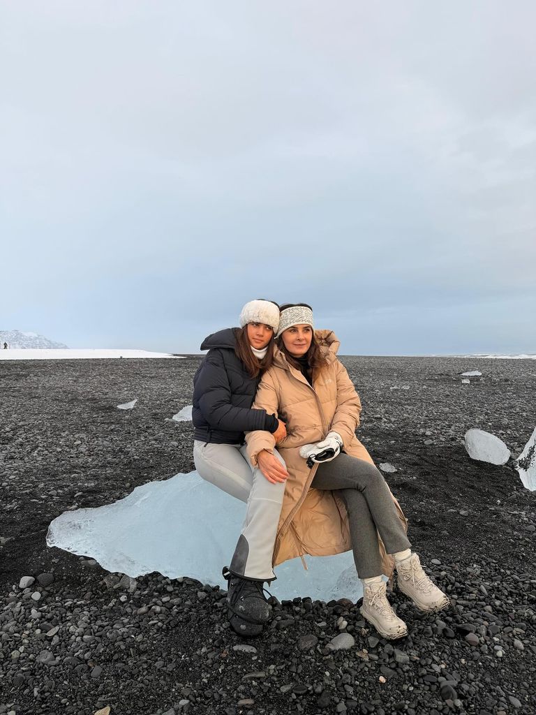 Mayrín Villanueva y su hija Julia