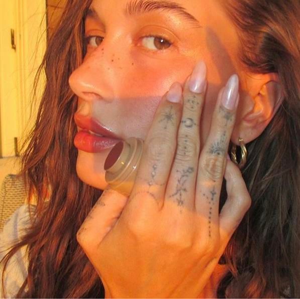 Aplicar blush en crema puede ayudarte a conseguir un acabado más natural y glowy