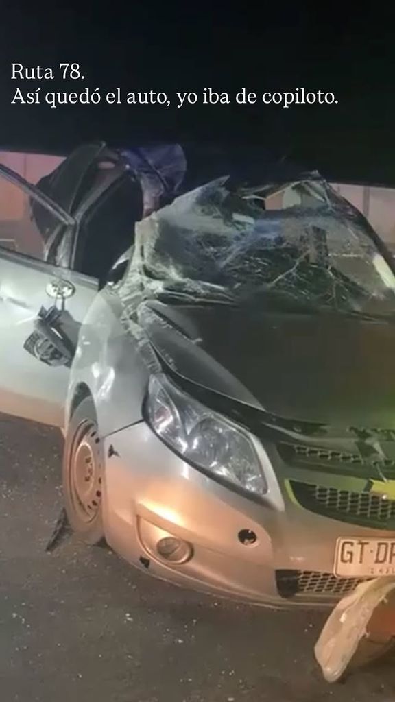 Emilia Dides mostró como quedó el vehículo en el que viajaba como copiloto.