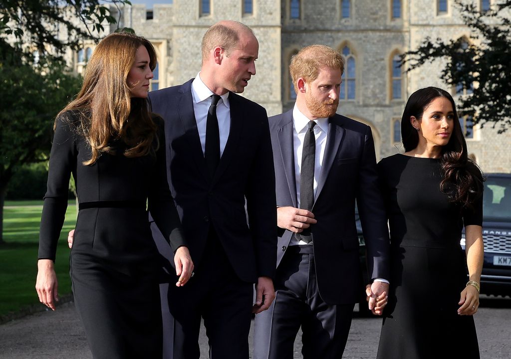 El príncipe Guillermo y Kate Middleton con el príncipe Harry y Meghan Markle