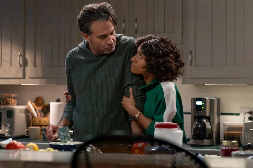 Bobby Cannavale y Ariana DeBose en una escena de 'Scarpetta'