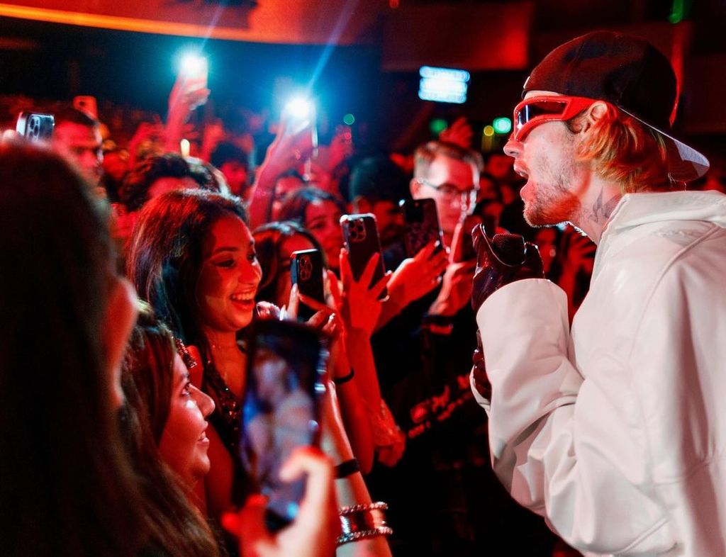 Justin Bieber cantando en la tercera preboda de Radhika Merchant y Anant Ambani