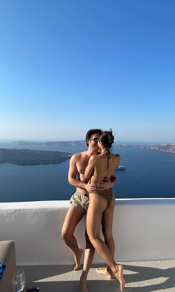 diego boneta y renata notni de vacaciones en grecia