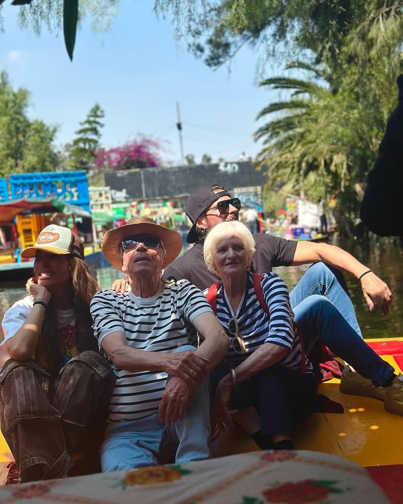 Galilea Montijo e Isaac Moreno llevaron a los papás del español a Xochimilco.