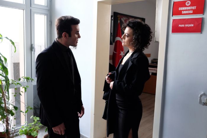 Mehmet Yılmaz Ak, protagonista de 'Secretos de familia', abandona la serie por motivos de salud