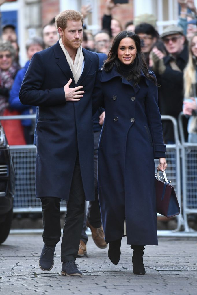 El príncipe Harry y Meghan Markle en su visita a Nottingham luego de su compromiso en 2017.
